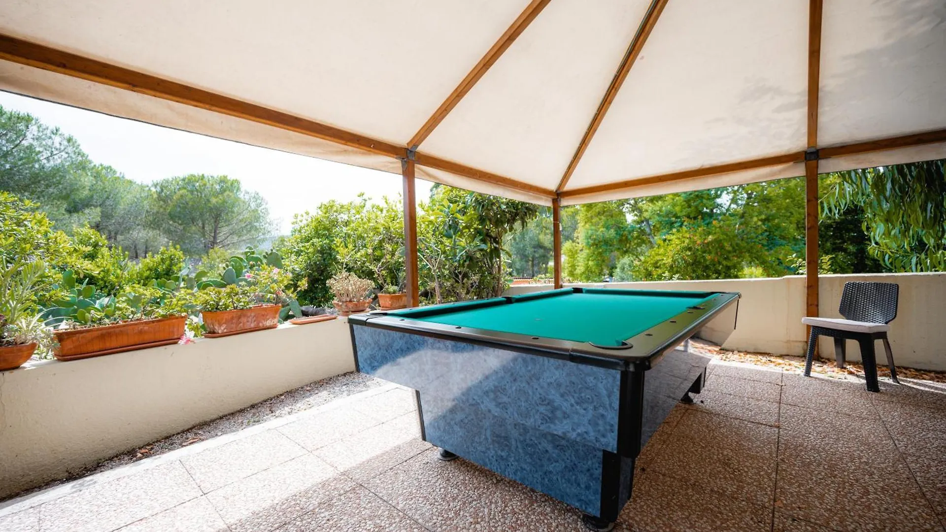 Glamping At Elba Hotel Lacona Luxury tent